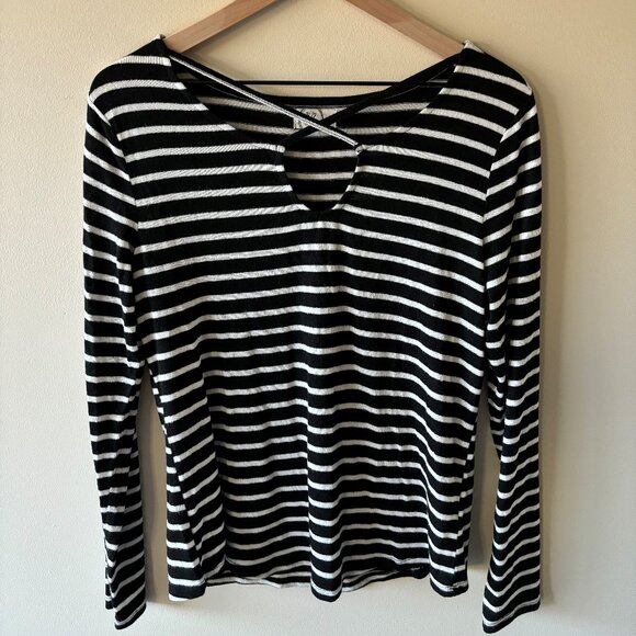 Maurices Black & White Striped Keyhole Top - Picture 1 of 2